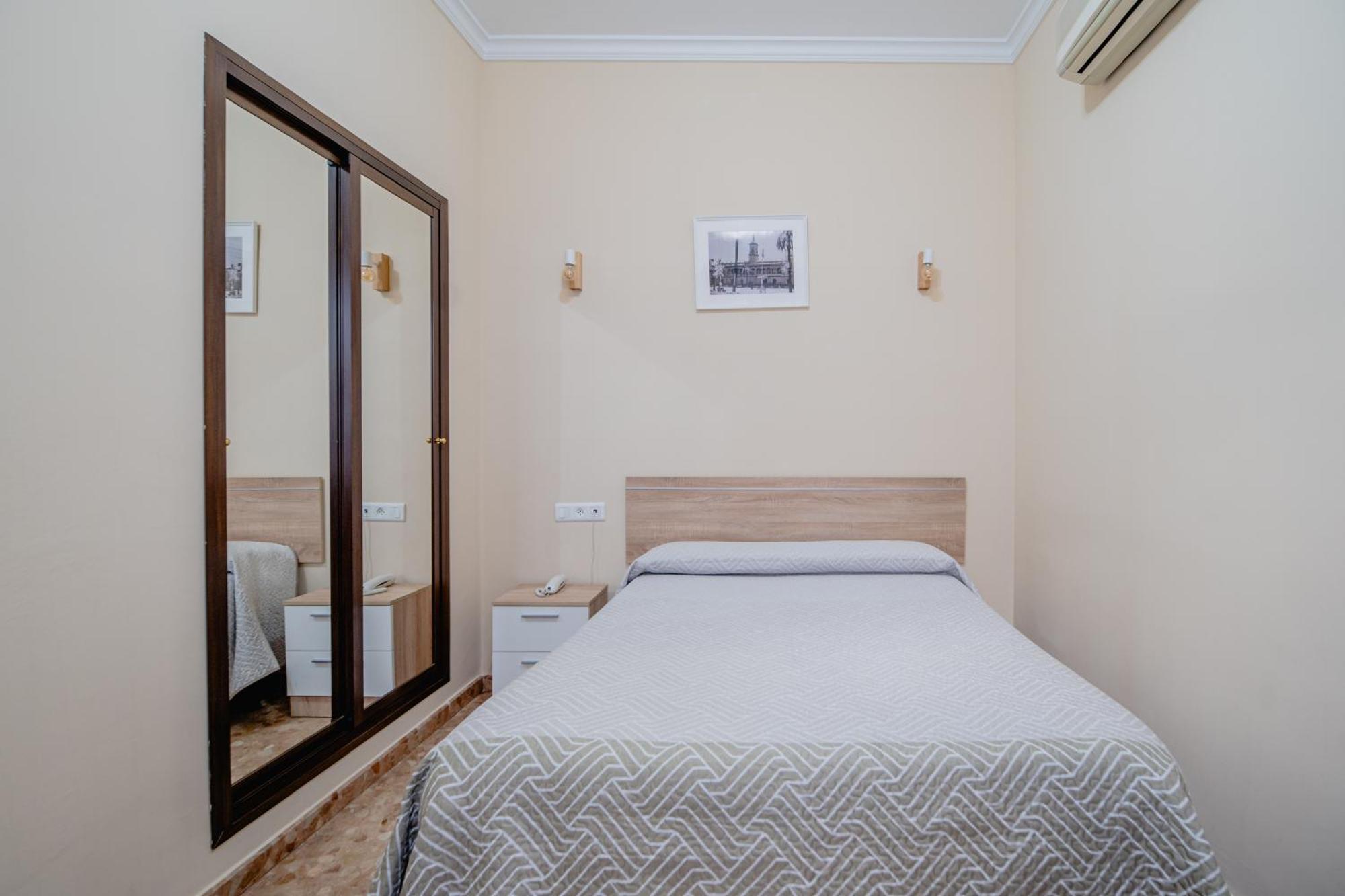 Hotel Chamizo El Arahal エクステリア 写真