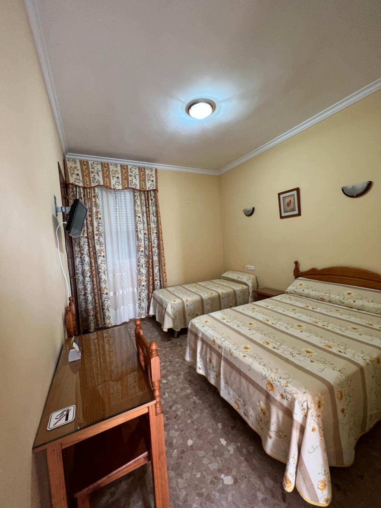 Hotel Chamizo El Arahal エクステリア 写真