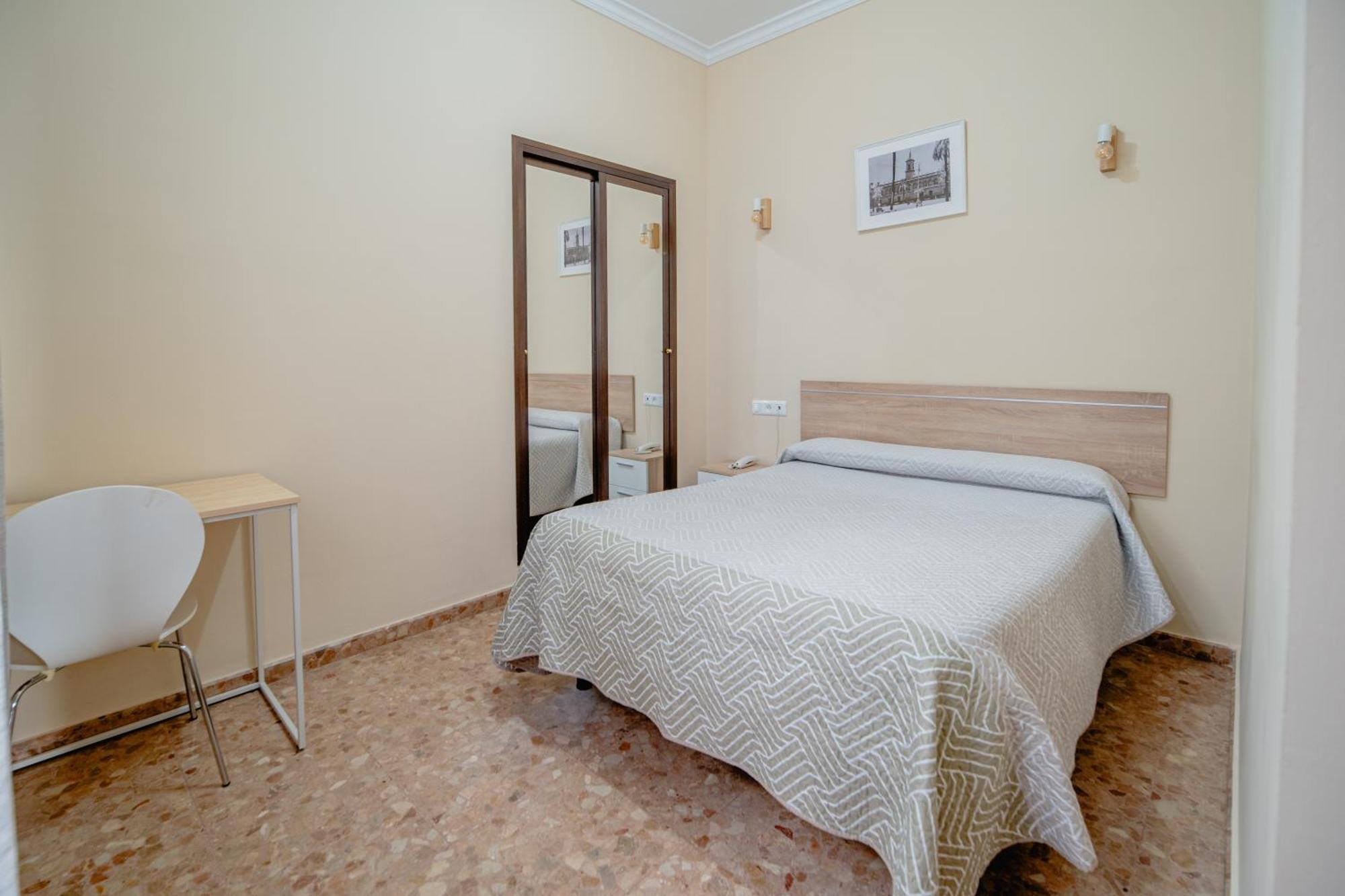 Hotel Chamizo El Arahal エクステリア 写真